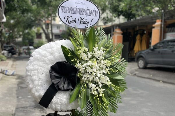 Lời chia buồn trang trọng, truyền thống